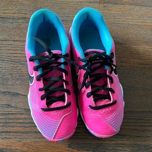 Cleats / girls softball / size 2